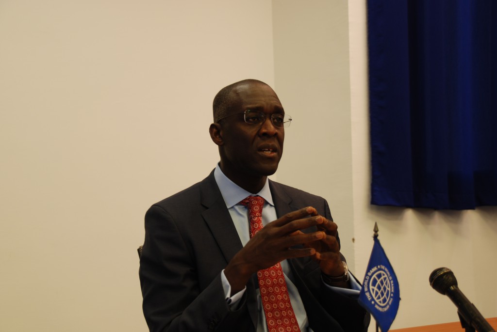 Le vice-président de la Banque Mondiale pour l’Afrique, M. Makhtar Diop lors de la conférence de presse